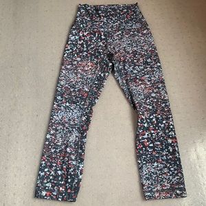 Lululemon size 2 Align High Rise Crop 21’ legging.